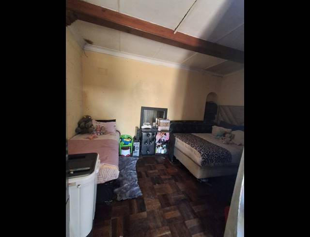 11 BEDROOM HOUSE FOR SALE IN VEREENIGING CENTRAL